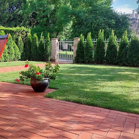 Family Inn Cottage With Terrace بالانغا المظهر الخارجي الصورة