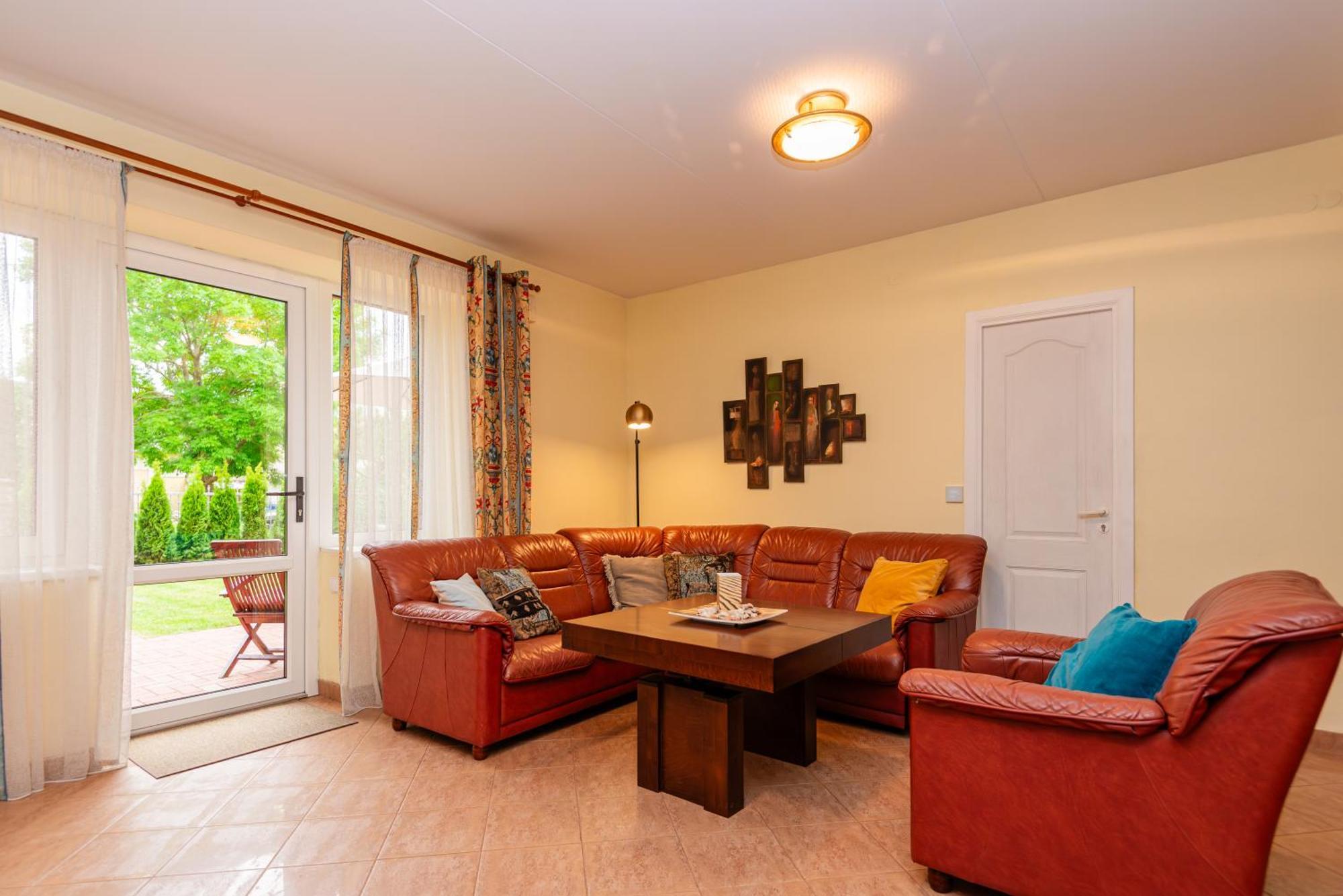 Family Inn Cottage With Terrace بالانغا المظهر الخارجي الصورة