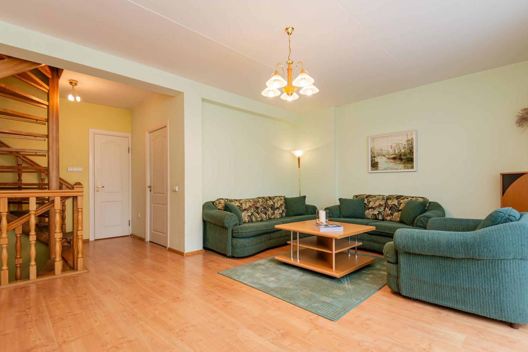 Family Inn Cottage With Terrace بالانغا المظهر الخارجي الصورة